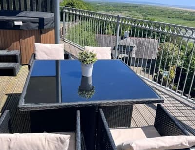 about pendine apartments wales